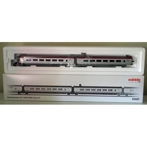 2148 - Marklin H0 3-rail Digital Thalys PBKA high-speed train.  Four items, including 4-unit basic set 3779... 