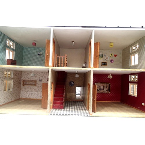 2182 - Wooden dolls house 85 x 36 x 75 cm H, hallway and five rooms, fitted lights, paper over wood constru... 