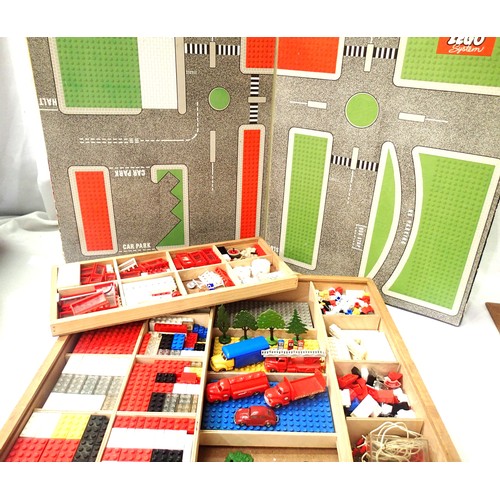 2178 - Lego set box with inner compartments, full of Lego blocks, windows, lighting bricks, trees, five Leg... 