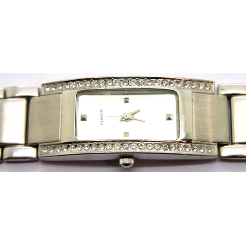 72 - Two ladies wristwatches. P&P Group 1 (£14+VAT for the first lot and £1+VAT for subsequent lots)