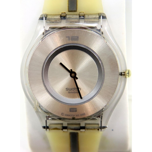 87 - Swatch; gents vintage wristwatch, working at lotting. P&P Group 1 (£14+VAT for the first lot and £1+... 