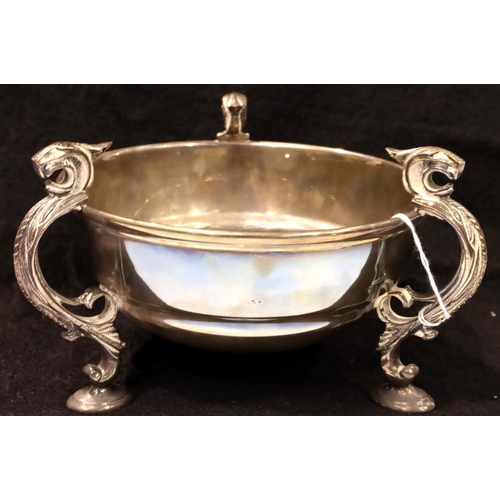 102 - Three footed silver plated dragon bowl, D: 16 cm. P&P Group 2 (£18+VAT for the first lot and £3+VAT ... 