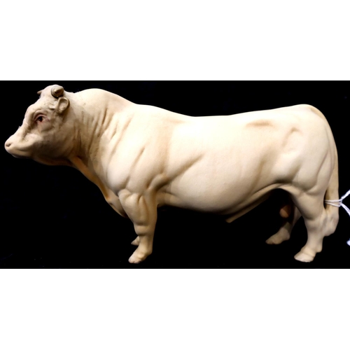 205 - Beswick ceramic Charolais bull, matt finish and double stamped to hooves. P&P Group 2 (£18+VAT for t... 