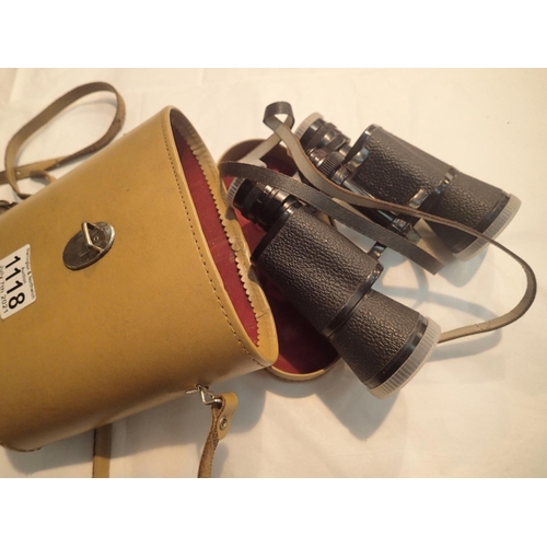 1118 - A cased set of Revue 8x40 binoculars (no 4215). P&P Group 1 (£14+VAT for the first lot and £1+VAT fo... 