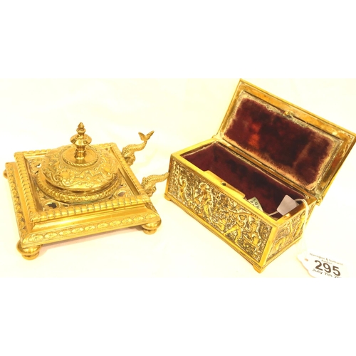 295 - A Victorian cast brass inkstand and a relief decorated brass casket. P&P Group 2 (£18+VAT for the fi... 