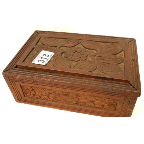 313 - Carved box containing a complete Staunton chess set. P&P Group 3 (£25+VAT for the first lot and £5+V... 