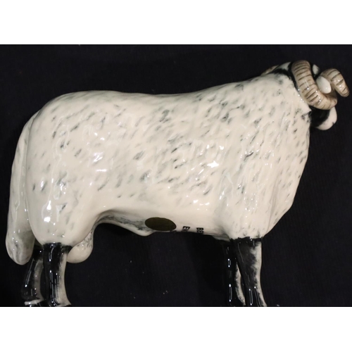 218 - Boxed Beswick Ram, H: 11 cm. P&P Group 1 (£14+VAT for the first lot and £1+VAT for subsequent lots)