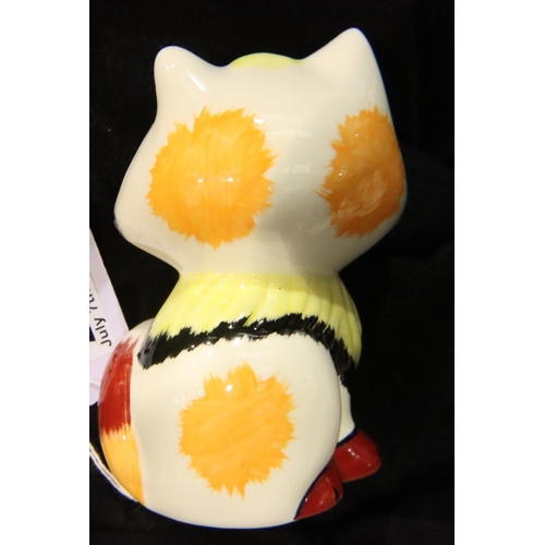 219 - Lorna Bailey cat, Honey, H: 12 cm. P&P Group 1 (£14+VAT for the first lot and £1+VAT for subsequent ... 