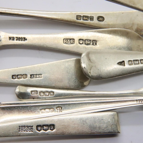 99 - Mixed hallmarked silver spoons and a pair of sugar nips, combined weight 137g. P&P Group 1 (£14+VAT ... 