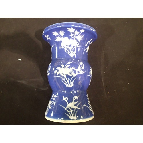 257 - Chinese late 19th Century blue and white vase with no damages, H: 32 cm. Not available for in-house ... 