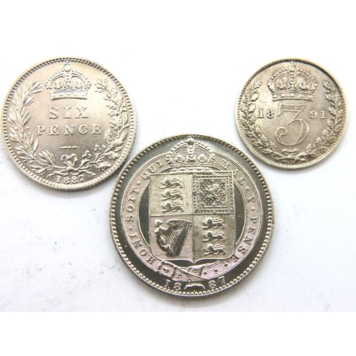 3098 - Three Queen Victoria Silver coins; 3d, 6d and shilling. P&P Group 1 (£14+VAT for the first lot and £... 