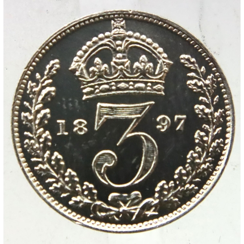 3118 - 1897 maundy threepence of Queen Victoria. P&P Group 1 (£14+VAT for the first lot and £1+VAT for subs... 