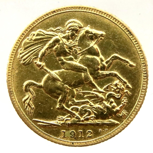 3208 - 1912 full sovereign of George V, London mint. P&P Group 1 (£14+VAT for the first lot and £1+VAT for ... 