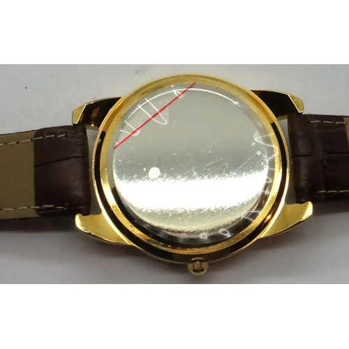 101 - Stauer; gents automatic Nelson gold plated wristwatch with brown leather strap and champagne dial, w... 