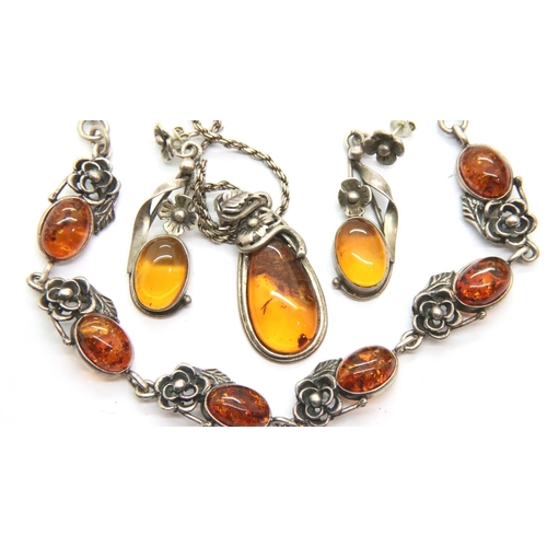 67 - 925 silver amber necklace set, chain L: 60 cm. P&P Group 1 (£14+VAT for the first lot and £1+VAT for... 