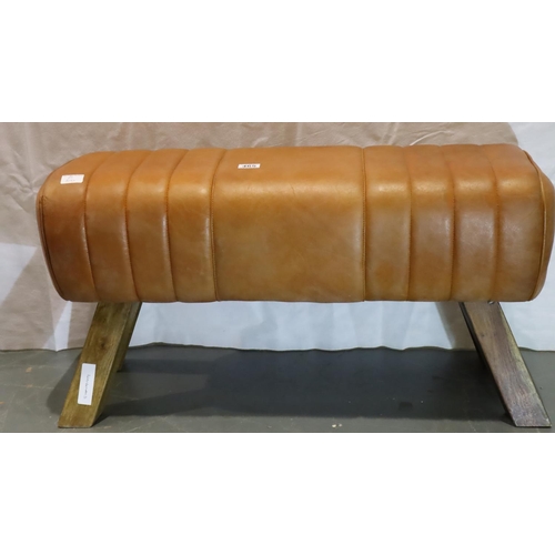 465 - Cut down leather pommel horse, 90 x 34 x 48 cm H. Not available for in-house P&P, contact Paul O'Hea... 