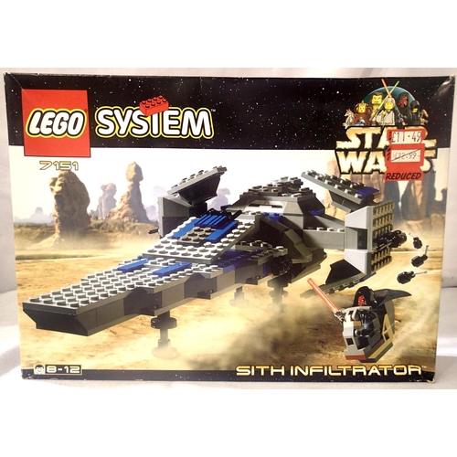 2104 - Lego System 7151 Sith Infiltrator. P&P Group 1 (£14+VAT for the first lot and £1+VAT for subsequent ... 