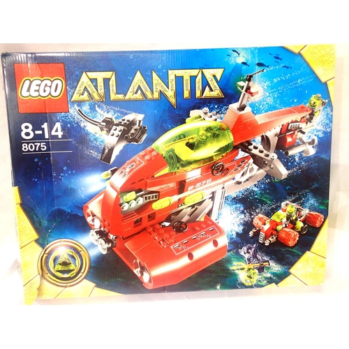 2108 - Lego Atlantis 8075. P&P Group 1 (£14+VAT for the first lot and £1+VAT for subsequent lots)