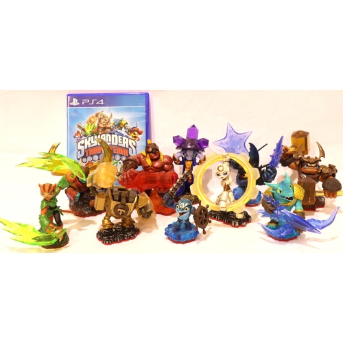 2385 - Skylanders Trap Team; ten unboxed with game for Sony Playstation 4. P&P Group 3 (£25+VAT for the fir... 