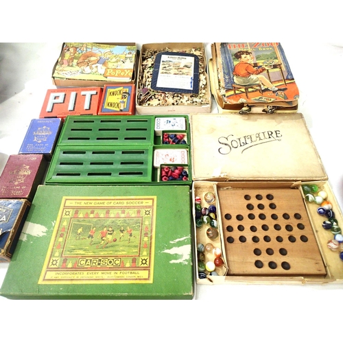 2078 - Vintage games/jigsaws etc includes marbles solitaire game, Car-Soc Pit, Halma, Lexicon etc, contents... 