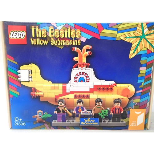 2082 - Lego 21306 Beatles Yellow Submarine, with build book, contents unchecked. P&P Group 1 (£14+VAT for t... 