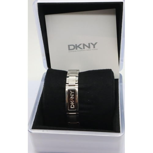 109 - DKNY; ladies boxed stainless steel wristwatch. P&P Group 1 (£14+VAT for the first lot and £1+VAT for... 