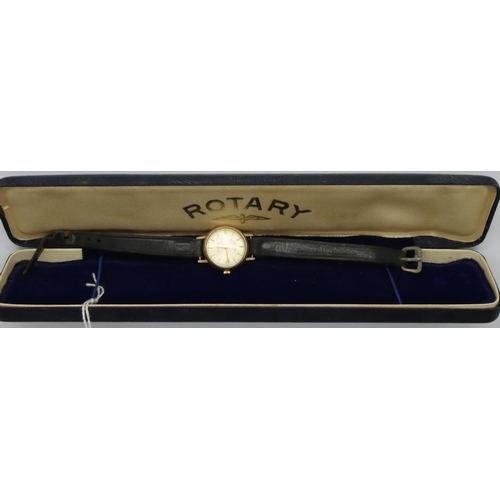112 - Rotary; 9ct gold ladies wristwatch on a leather strap, working at lotting. P&P Group 1 (£14+VAT for ... 