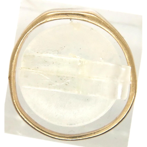 16 - 9ct gold signet ring, size O, 2.0g. P&P Group 1 (£14+VAT for the first lot and £1+VAT for subsequent... 