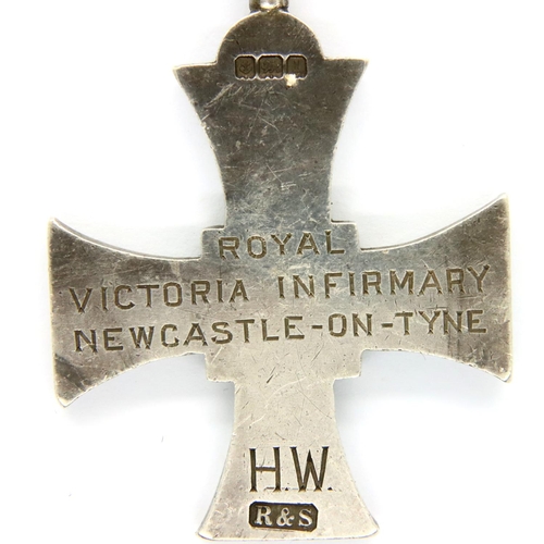 66 - Sterling silver medal Royal Victoria Infirmary Newcastle On Tyne 1911, 19g. P&P Group 1 (£14+VAT for... 