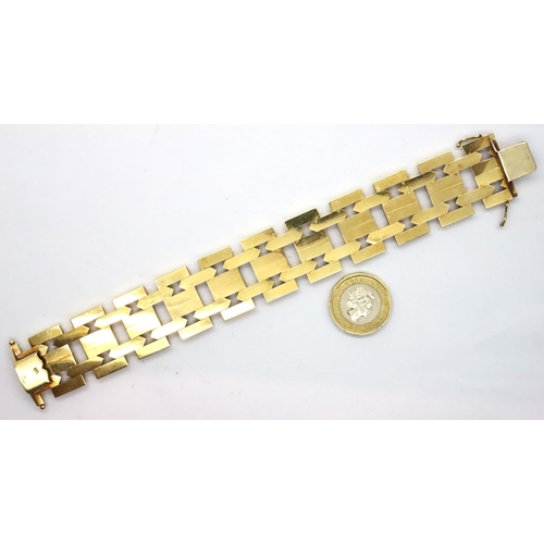 67 - 14ct gold heavy bracelet, 52.4g. P&P Group 1 (£14+VAT for the first lot and £1+VAT for subsequent lo... 