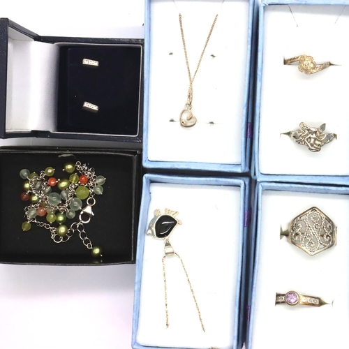 92 - Ten items of boxed silver jewellery. P&P Group 1 (£14+VAT for the first lot and £1+VAT for subsequen... 