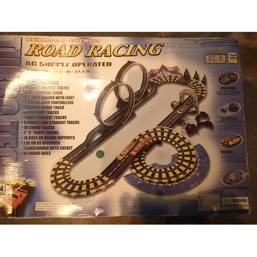 1044 - A Turbo RC road racing track set. Not available for in-house P&P, contact Paul O'Hea at Mailboxes on... 