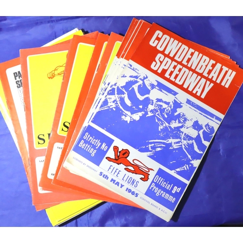 3060 - Speedway programmes Motherwell 1979 (3), Paisley 1975 (6) and Cowdenbeath (6). P&P Group 2 (£18+VAT ... 