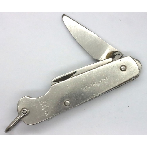 3226 - Military folding knife dated 1945, L: 9 cm. P&P Group 1 (£14+VAT for the first lot and £1+VAT for su... 