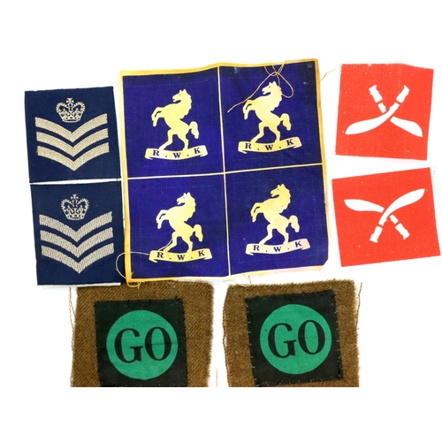 3246 - Three pairs of British Army division patches. P&P Group 1 (£14+VAT for the first lot and £1+VAT for ... 