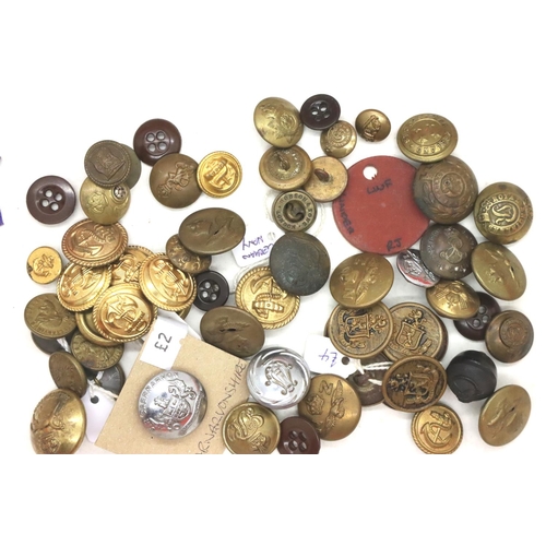 3263 - Collection of mixed WWII and later military uniform buttons. P&P Group 1 (£14+VAT for the first lot ... 