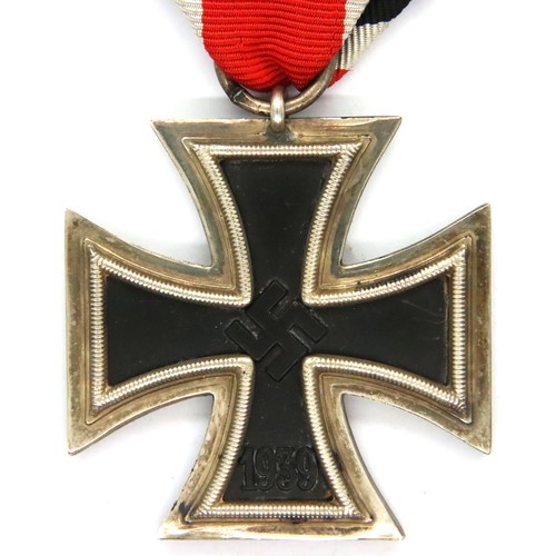 3272 - German Iron Cross, H: 5 cm. P&P Group 1 (£14+VAT for the first lot and £1+VAT for subsequent lots)