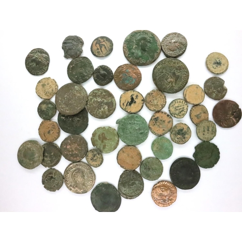 3018 - 3-4th century AD bronze Roman coin collection. P&P Group 1 (£14+VAT for the first lot and £1+VAT for... 