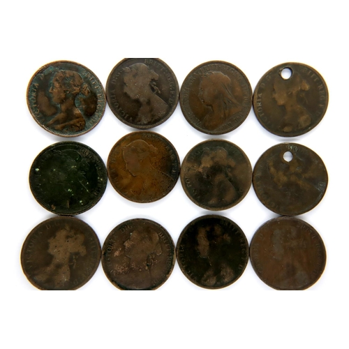 3088 - Twelve Half Pennies of Queen Victoria. P&P Group 1 (£14+VAT for the first lot and £1+VAT for subsequ... 