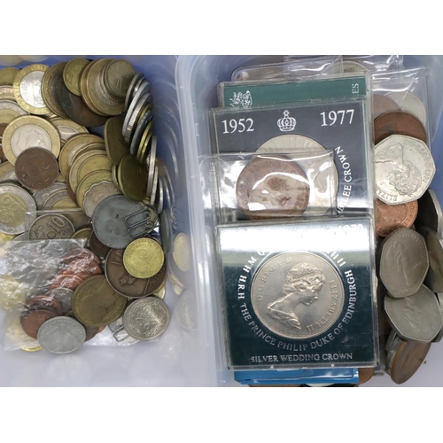 3153 - Large collection of George VI and Elizabeth II coins, including part filled albums, together with mi... 