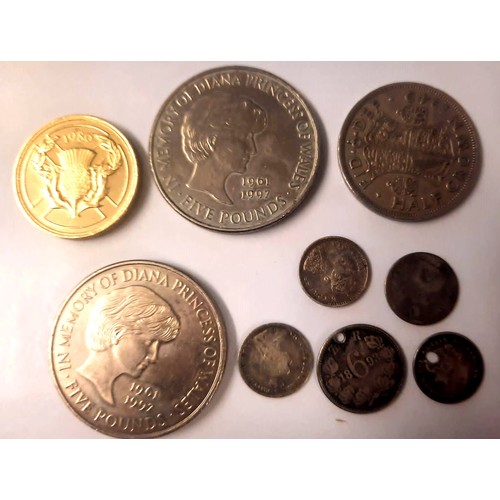 3160A - Mixed coins including two £5 coins. P&P Group 1 (£14+VAT for the first lot and £1+VAT for subsequent... 