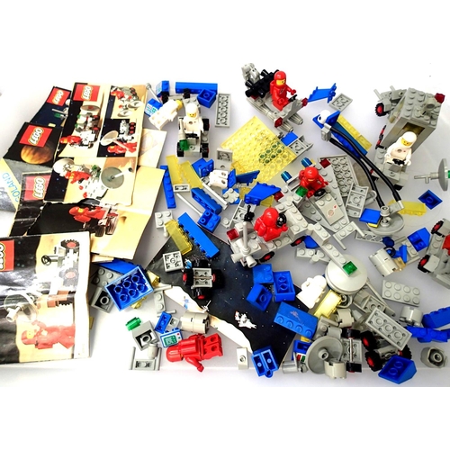 2198 - Selection of Classic Lego Space models. P&P Group 2 (£18+VAT for the first lot and £3+VAT for subseq... 