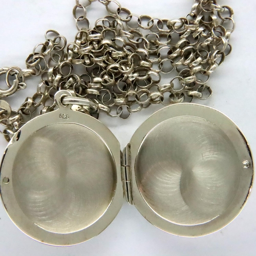 14 - 925 silver horse and rider locket and chain. Chain L: 51 cm. P&P Group 1 (£14+VAT for the first lot ... 