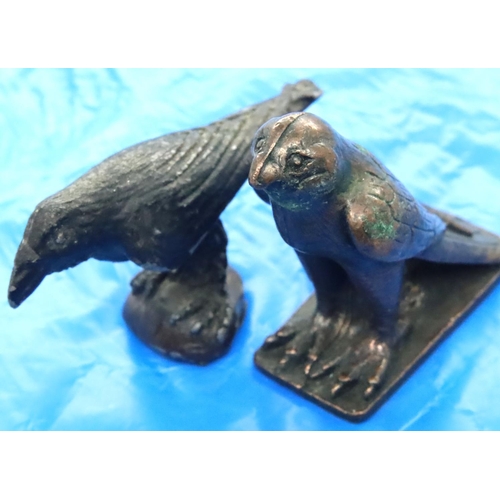 143 - Two small bronze bird figurines, largest H: 35 mm. P&P Group 1 (£14+VAT for the first lot and £1+VAT... 