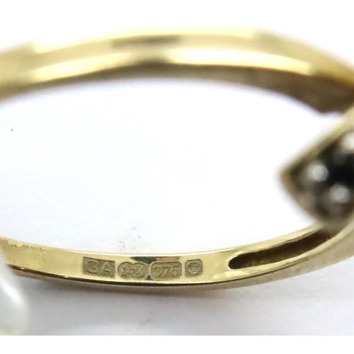 75 - 9ct gold and sapphire set ring, size T, 1.8g. P&P Group 1 (£14+VAT for the first lot and £1+VAT for ... 