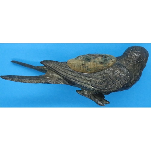 160 - Victorian white metal bird pin cushion. P&P Group 1 (£14+VAT for the first lot and £1+VAT for subseq... 