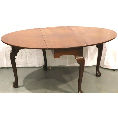 458 - Victorian mahogany oval drop-leaf dining table, supported on cabriole supports terminating in ball a... 