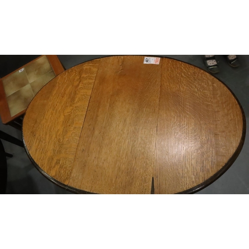 467 - Small oak table on barley twist supports, 92 x 63 x 73 cm H. Not available for in-house P&P, contact... 