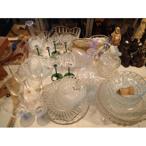 1256 - A quantity of glassware to include Caithness. Not available for in-house P&P, contact Paul O'Hea at ... 