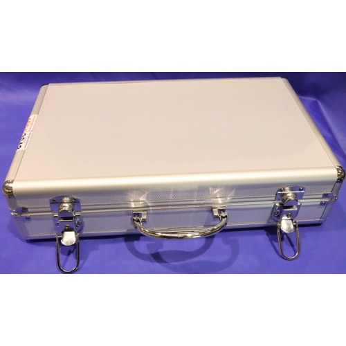 3048 - Aluminium coin collectors storage case, contains trays of British and world coins from 19th and 20th... 